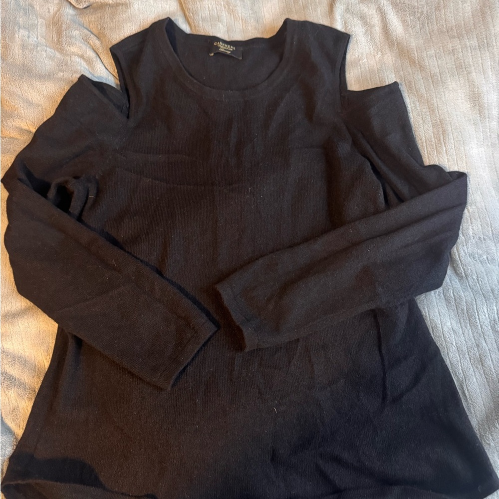 CASHMERE Black Cold Shoulder Sweater